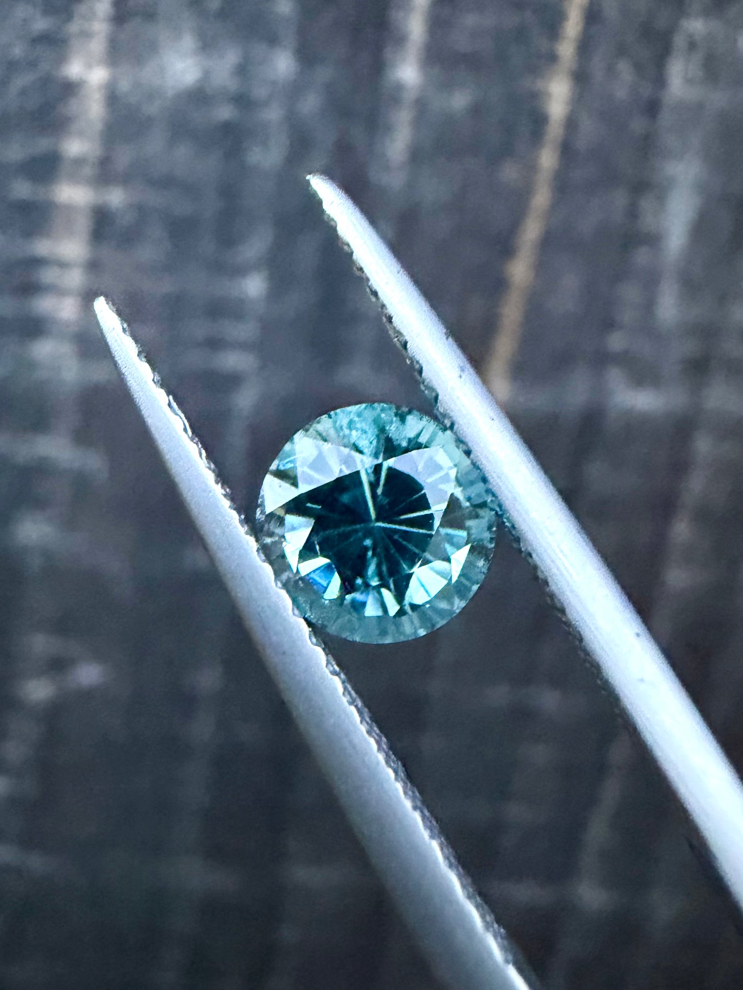 Natural Aquamarine - Rare Santa Maria Colour - 1.22 Carats | Round Brilliant Cut