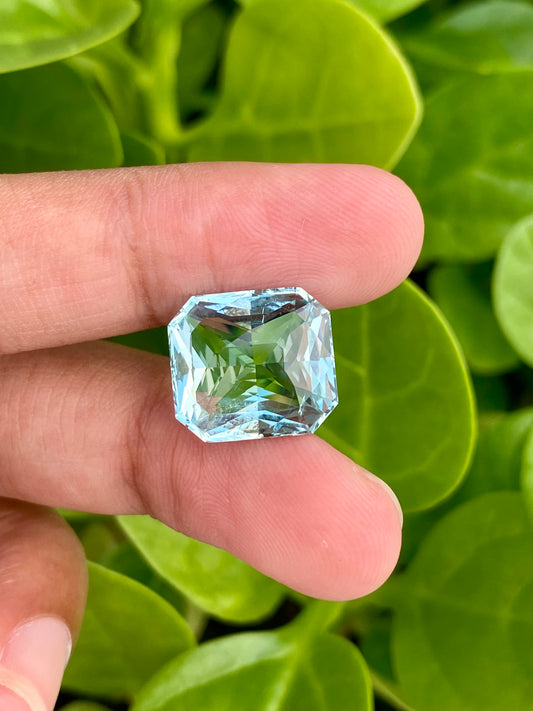 Natural Aquamarine - 9.2 carat - Radiant Cut