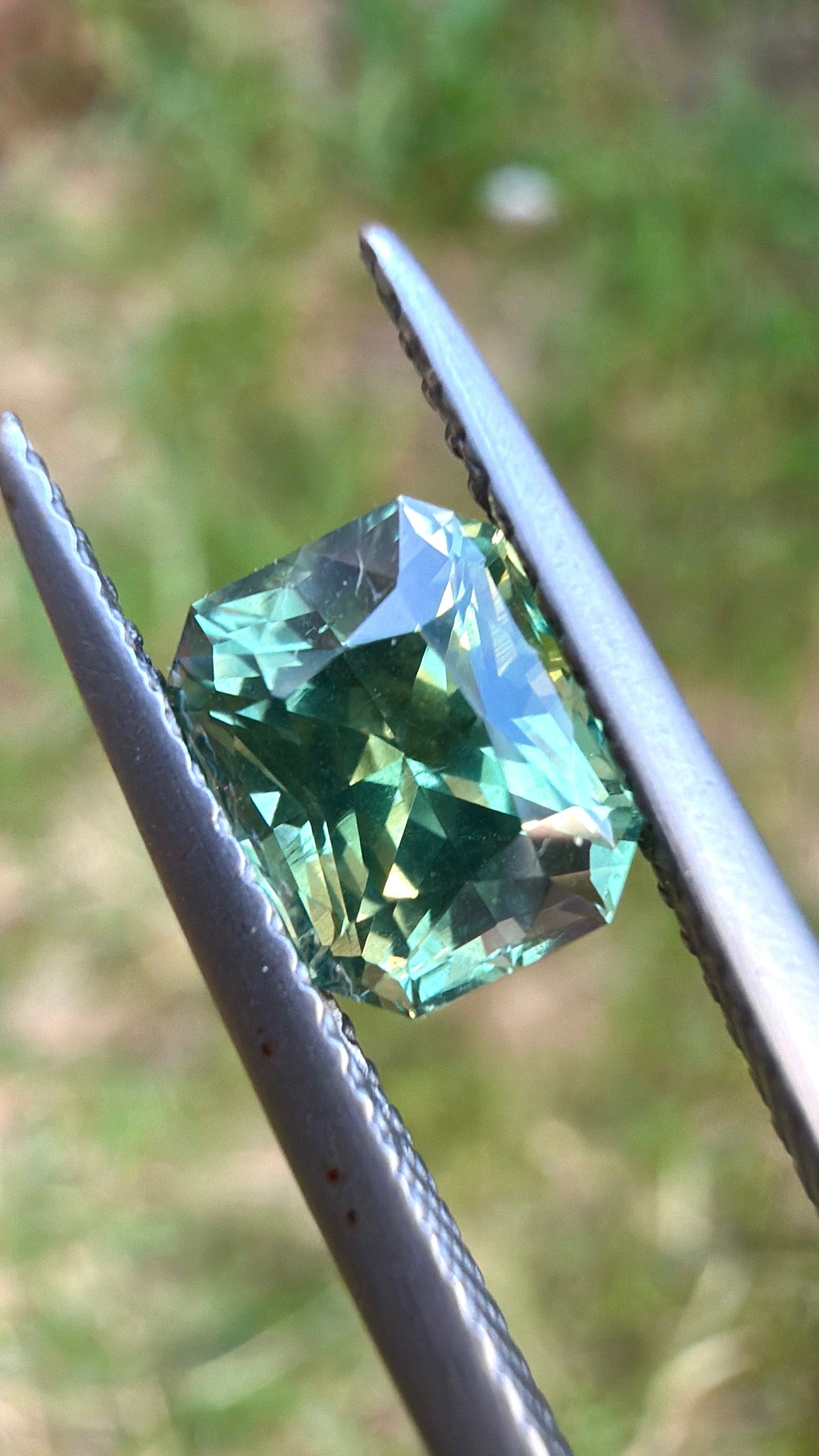 Australian Green Sapphire - 2.22 Crt | Unheated | Radiant Cut |
