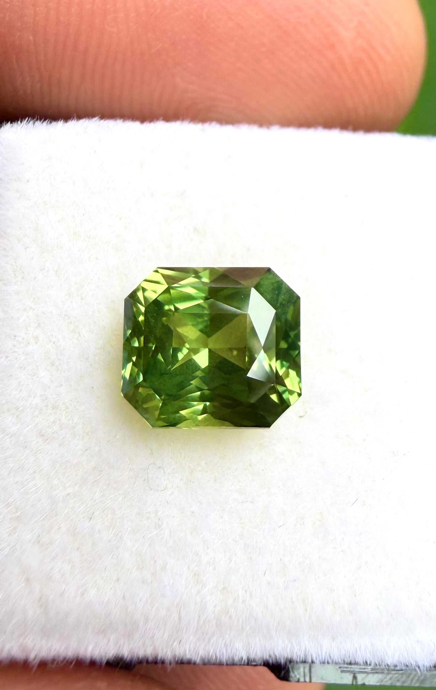 Australian Green Sapphire | 3.06 Crt  | Radiant Cut | Unheated
