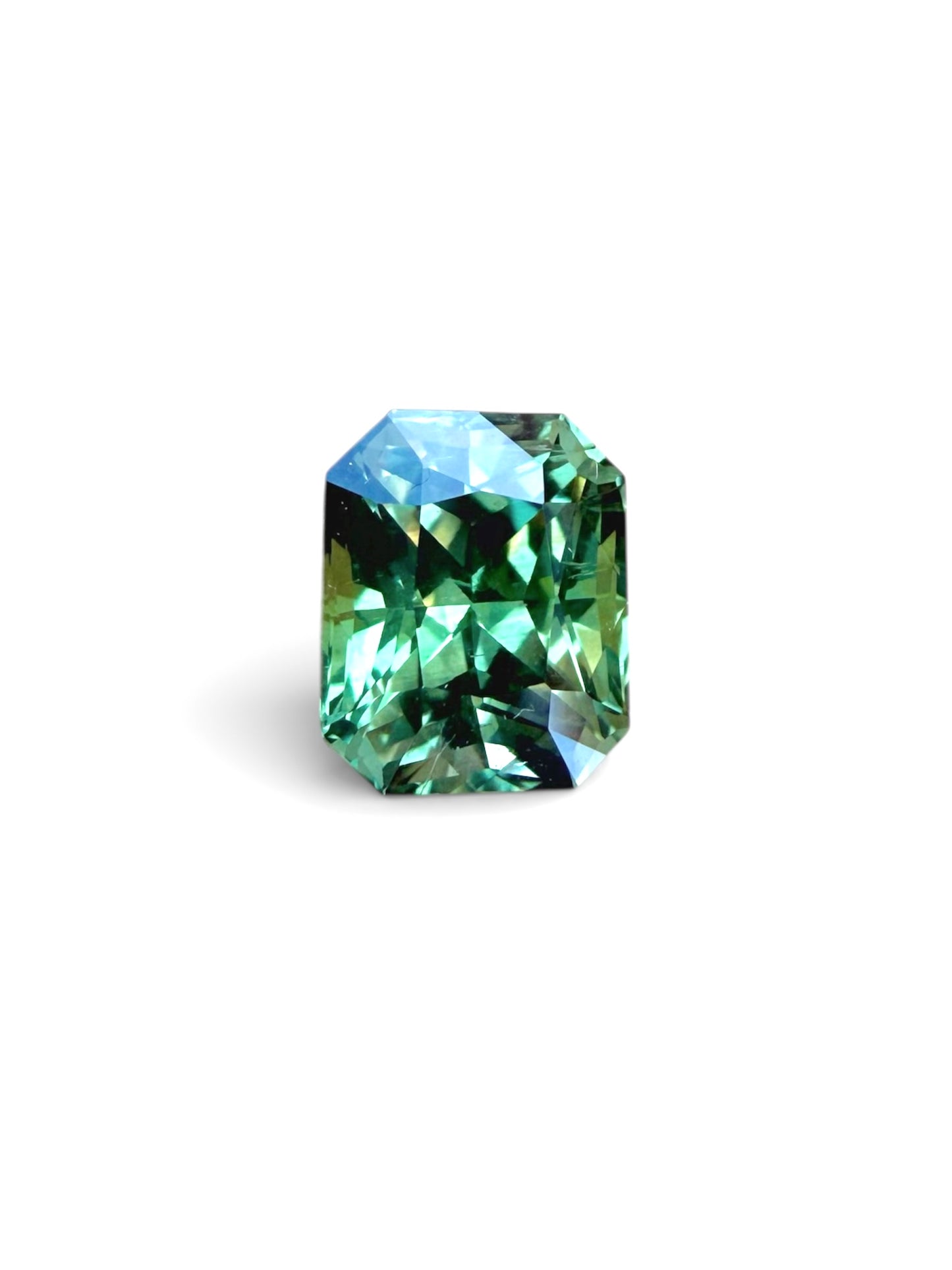 Australian Green Sapphire - 2.22 Crt | Unheated | Radiant Cut |