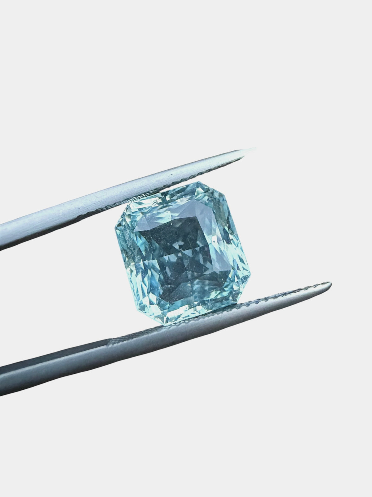 Natural Ice Blue Aquamarine - 7.3 Carats | Radiant Cut