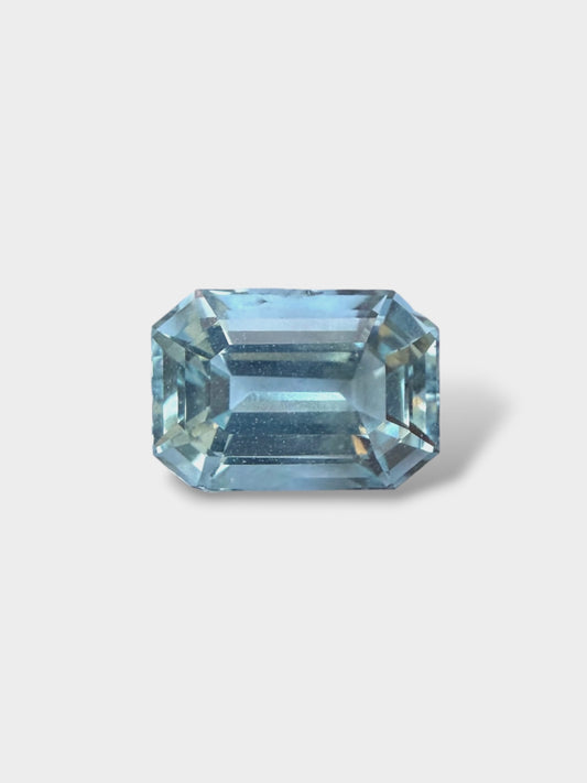 Natural Aquamarine 4 Crt - Emerald Cut